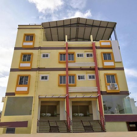 Oyo 39837 Sri Anjaneya Residency Hotell Shimoga Eksteriør bilde