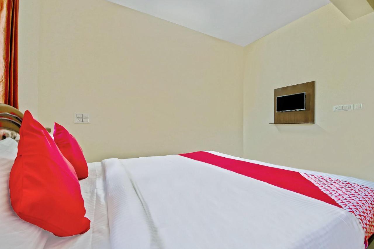 Oyo 39837 Sri Anjaneya Residency Hotell Shimoga Eksteriør bilde