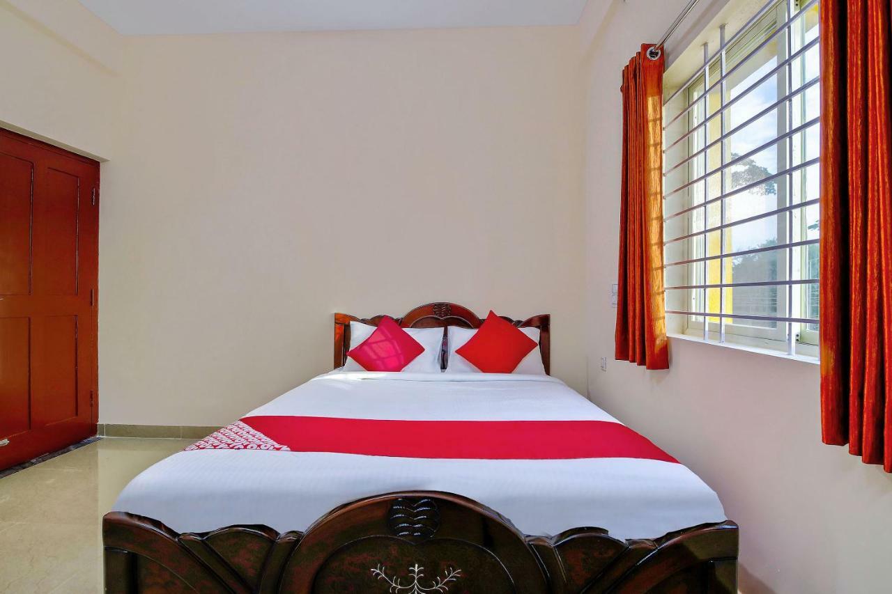 Oyo 39837 Sri Anjaneya Residency Hotell Shimoga Eksteriør bilde