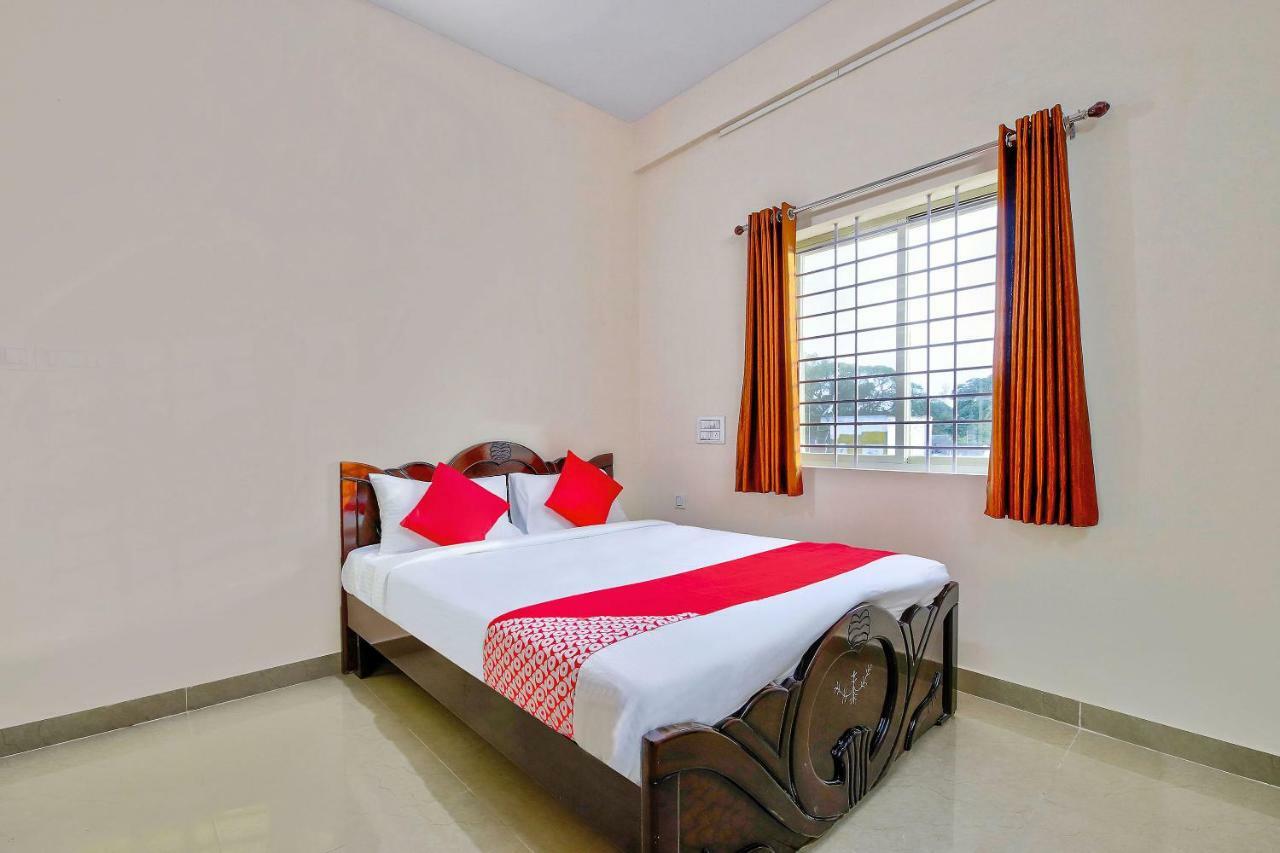 Oyo 39837 Sri Anjaneya Residency Hotell Shimoga Eksteriør bilde